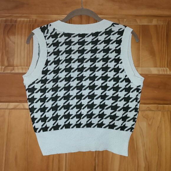 Luvlink Black/White Checkered Sweater Vest - Picture 2 of 2